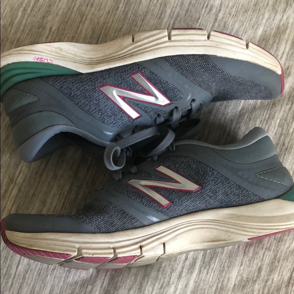 New Balance 711 sneakers